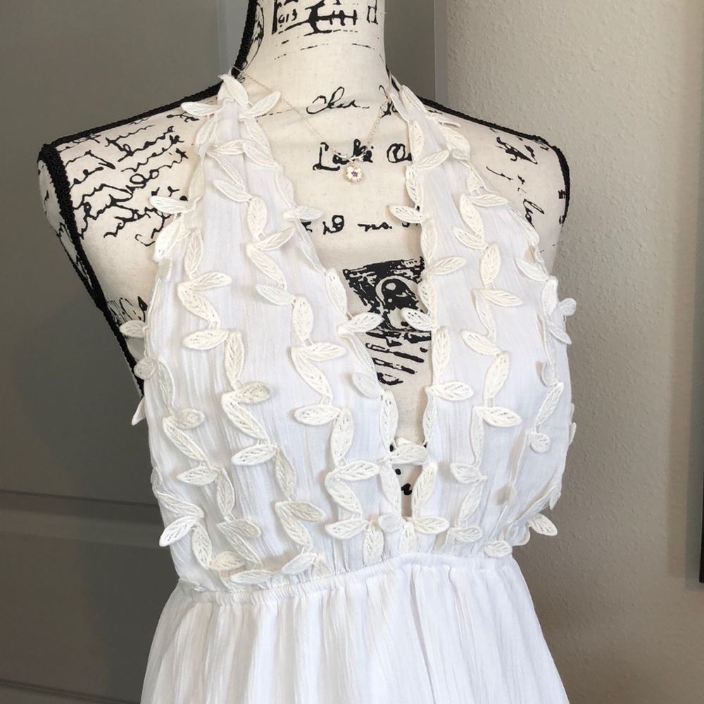 Last One!!❤️White & Ivory Halter Dress❤️ - Picture 7 of 8